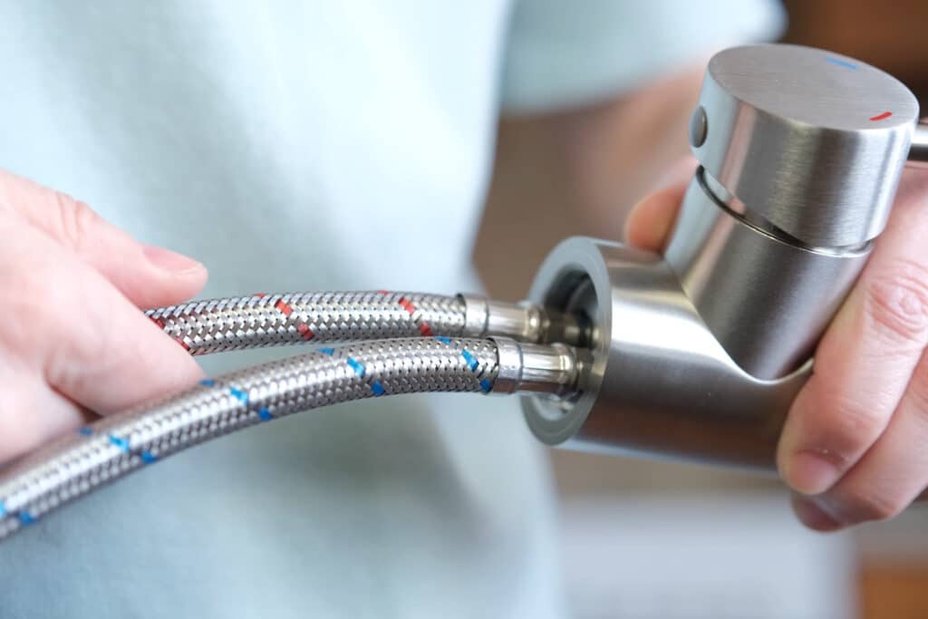 Fixture supply lines best practices for DIY and pro installs.